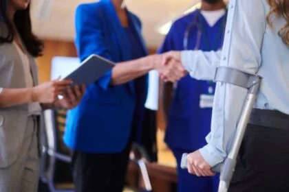 Choosing the Right Workers' Comp Lawyer