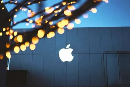 Apple Seeks Dismissal of $1 Billion UK Lawsuit Over App Store Fees