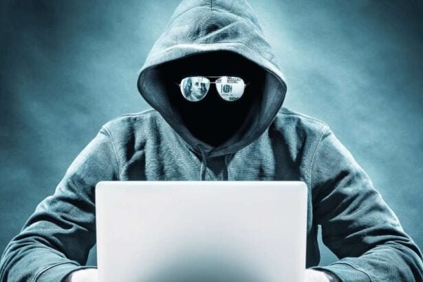 Hacker Hijacks SEC Staffer's Phone to Post False Bitcoin ETF Approval Tweet