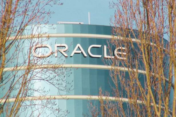 Oracle Settles Gender Pay Discrimination Lawsuit for $25 Million