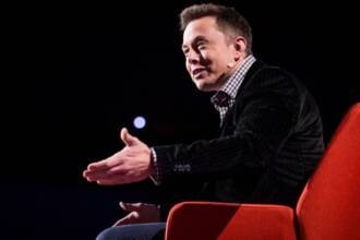 Tesla CEO Warns America Will Fall If Border Situation Isn't Addressed